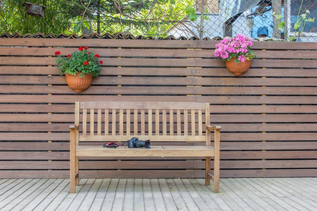 Rangements extérieurs invisibles : nos meilleures astuces